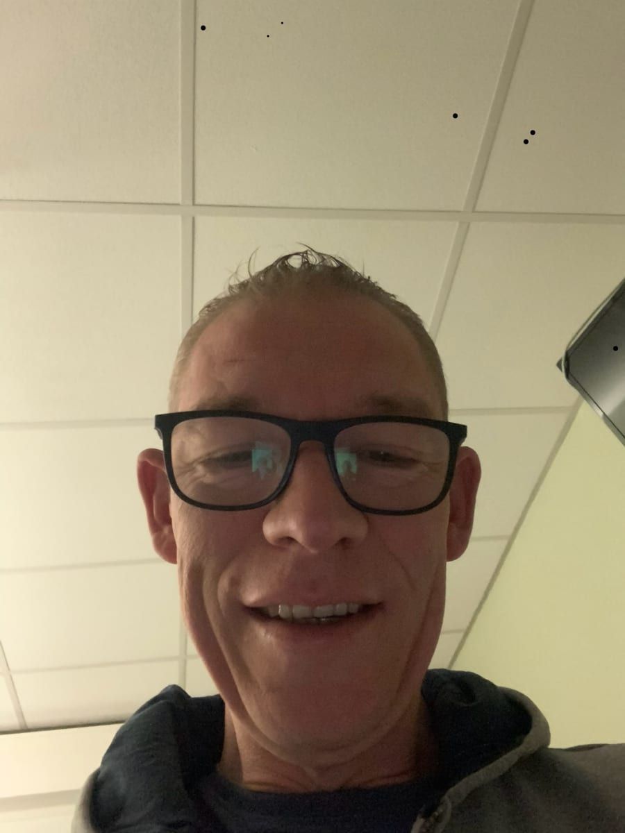 Anthony - Gay fute à Wilen (Sarnen) Profil de Anthony, 31 ans, Gay fute à Wilen (Sarnen) (Obwald)